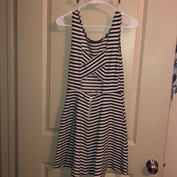 American Eagle Fit N Flare Dress - Picture 3 of 6
